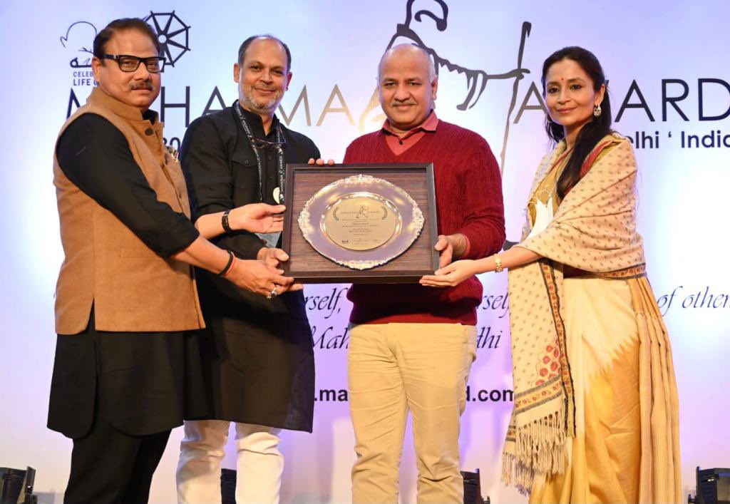 Manish Sisodia Biography – Age, life, Wife, Family, Education, Career, Net worth & Much More