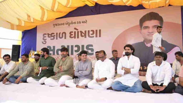 Under the ‘Dushkal Ghoshna Satyagraha,’ AAP State President Isudan Gadhvi sits on an indefinite dharna