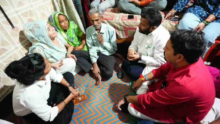 भाजपा सरकार के खटारा सिस्टम ने ली युवक की जान, पीड़ित परिवार से मिला ‘‘आप’’ प्रतिनिधि मंडल