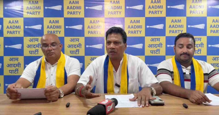 AAP Asks Congress To Start “MLA Rakhon Yatra” to save their MLAs from joining BJP